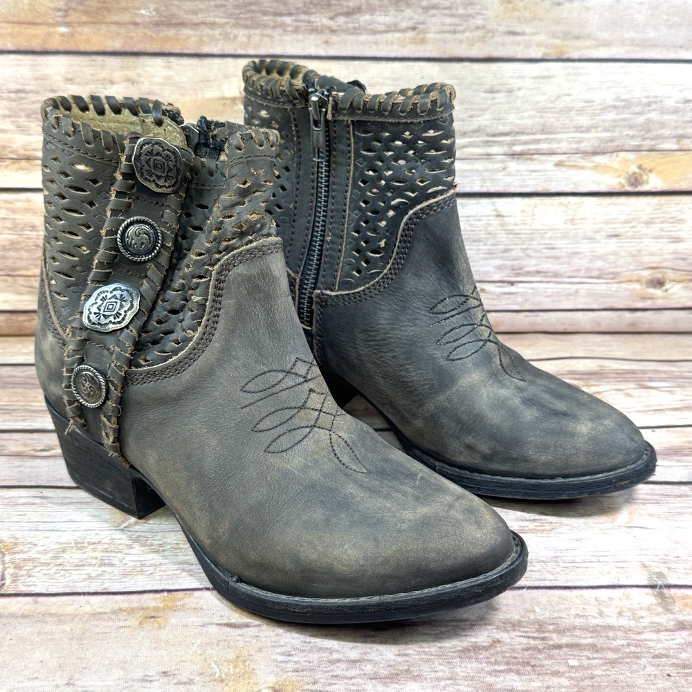 Circle G Corral Womens Brown Distressed Cutout Patterned Leather Ankle Boots 6